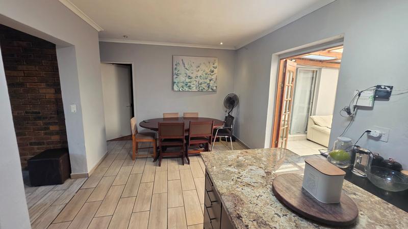 4 Bedroom Property for Sale in Glenwood Western Cape